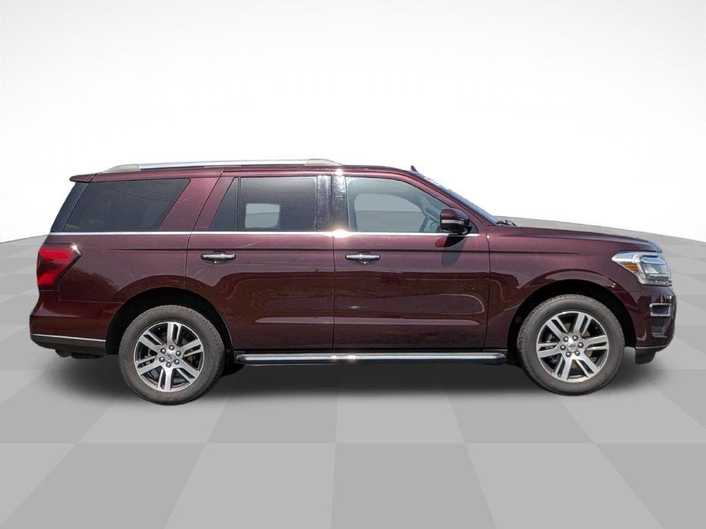 Used 2023 Ford Expedition Limited AWD/4WD image 2