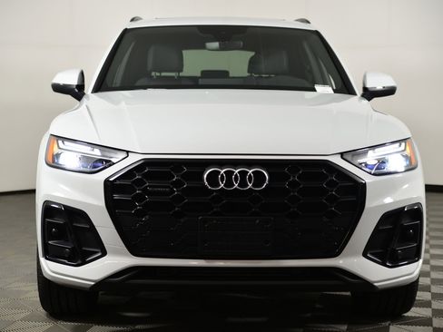 Certified 2025 Audi Q5 2.0T Premium image 5