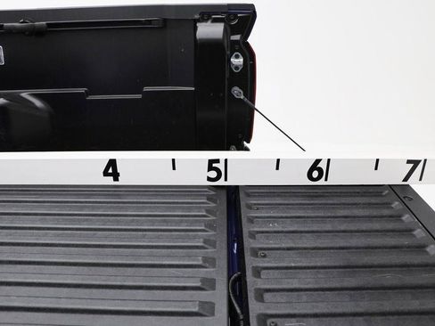 Used 2024 Toyota Tacoma TRD Off-Road image 10