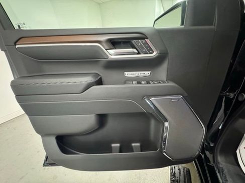 New 2026 GMC Sierra 1500 Denali w/ Denali Reserve Package image 12