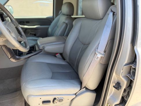 Used 2004 GMC Yukon Denali AWD/4WD image 13