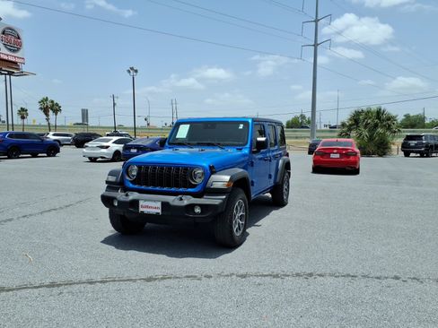 Used 2024 Jeep Wrangler Unlimited Sport AWD/4WD image 4