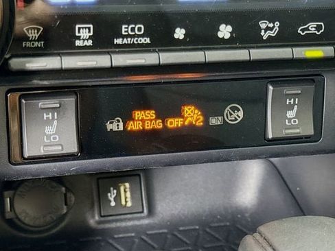 Certified 2025 Toyota RAV4 XLE w/ Convenience Package image 19