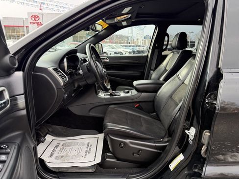 Used 2022 Jeep Grand Cherokee Laredo X image 14