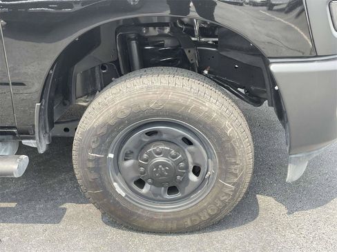 New 2025 RAM 2500 Tradesman image 34
