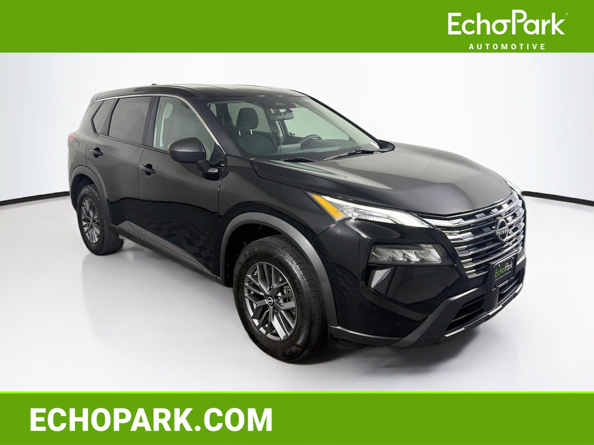 Used 2024 Nissan Rogue S FWD image 1