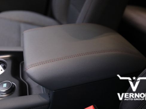 New 2025 Ford Explorer Active image 15