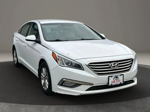 Used 2016 Hyundai Sonata SE image 3