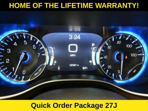 Used 2018 Chrysler Pacifica Touring-L Plus FWD image 17