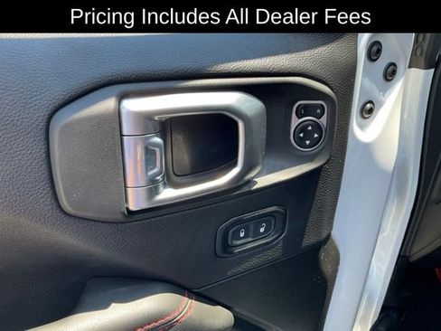 Used 2024 Jeep Wrangler Unlimited Rubicon w/ Dual Top Group AWD/4WD image 8