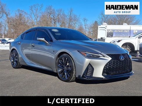 Used 2023 Lexus IS 500 image 1