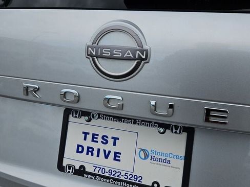 Used 2023 Nissan Rogue SV image 36