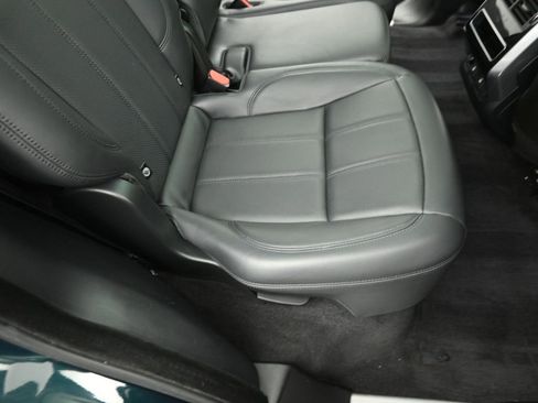 Used 2020 Land Rover Range Rover Sport HSE image 28