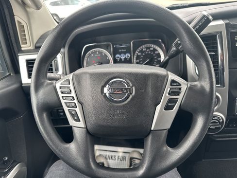 Used 2017 Nissan Titan SV AWD/4WD image 42