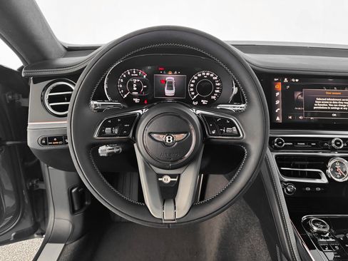 Used 2025 Bentley Flying Spur Plug-In Hybrid AWD/4WD image 12