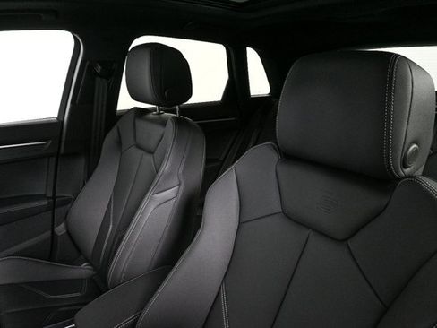 New 2025 Audi Q3 2.0T Premium image 5