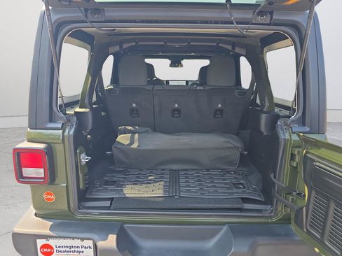 Used 2024 Jeep Wrangler Unlimited Sport AWD/4WD image 27