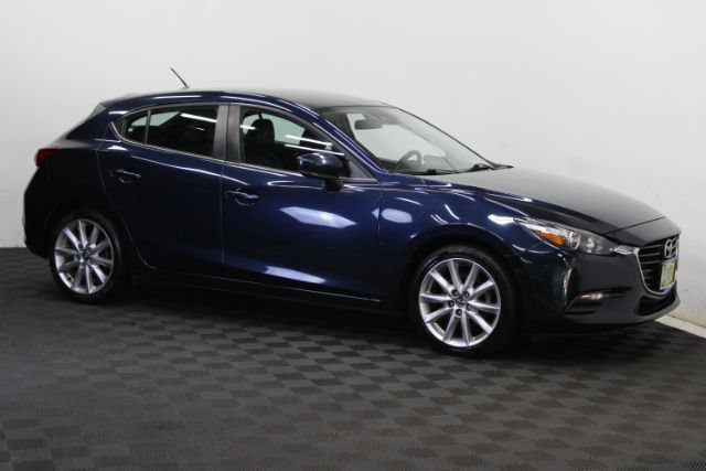 Used 2017 MAZDA MAZDA3 Touring FWD image 3