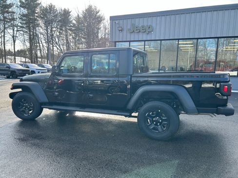 New 2026 Jeep Gladiator Sport image 8