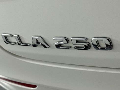 Certified 2022 Mercedes-Benz CLA 250 image 9