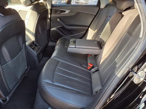 Used 2019 Audi A4 2.0T Premium image 10
