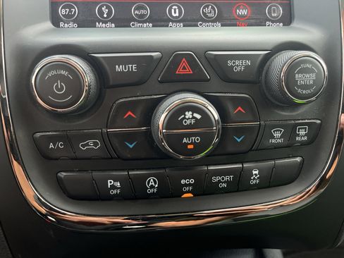 Used 2018 Dodge Durango GT AWD/4WD image 24