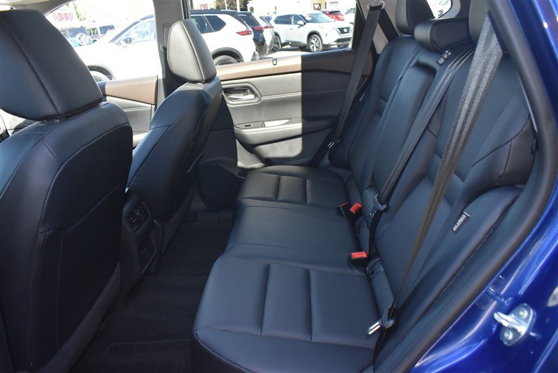 Used 2023 Nissan Rogue SV w/ SV Premium B Package AWD/4WD image 25
