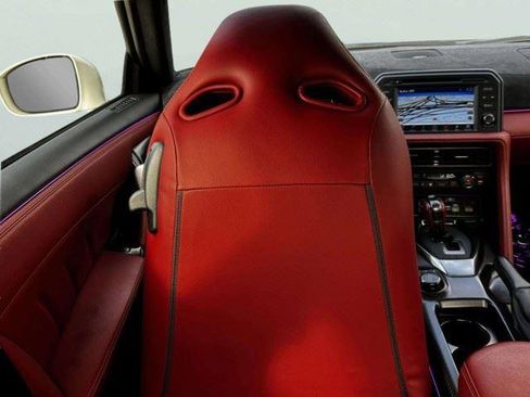 Used 2024 Nissan GT-R w/ Floor Mat Package AWD/4WD image 40