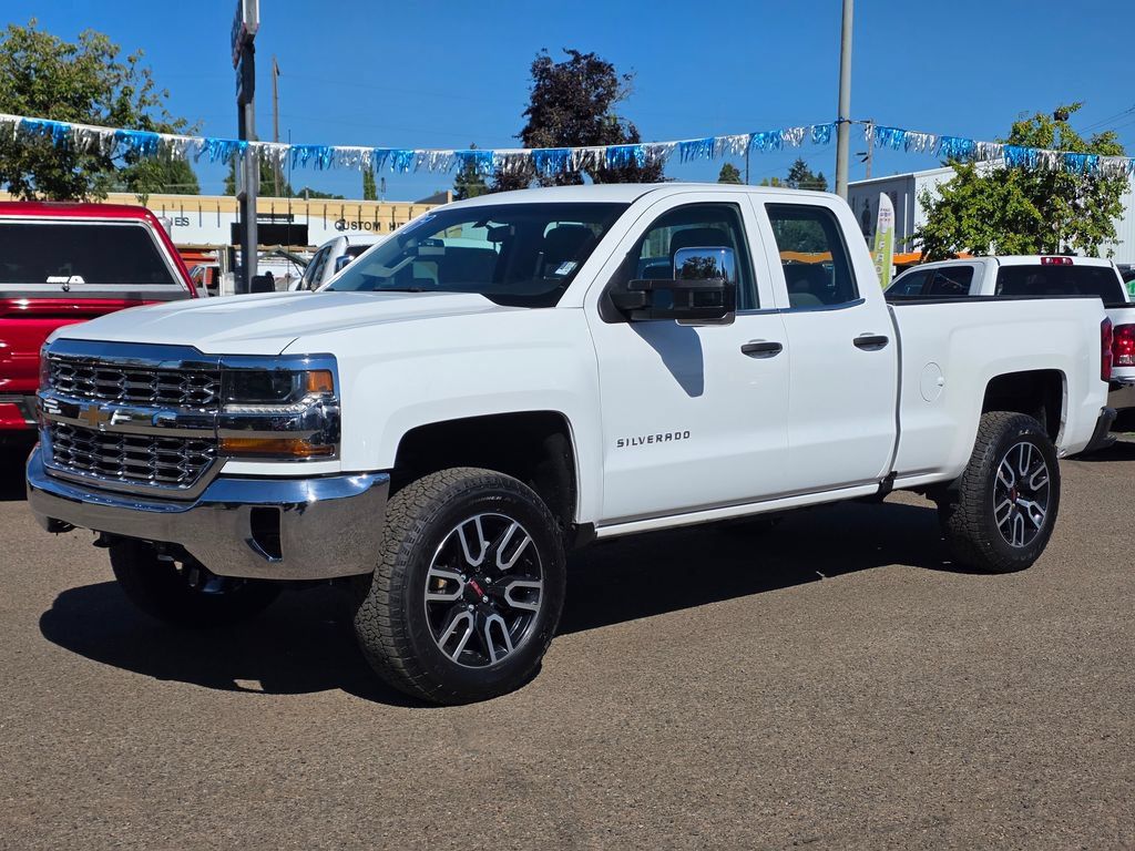 Used 2017 Chevrolet Silverado 1500 W/T w/ Trailering Package AWD/4WD image 1