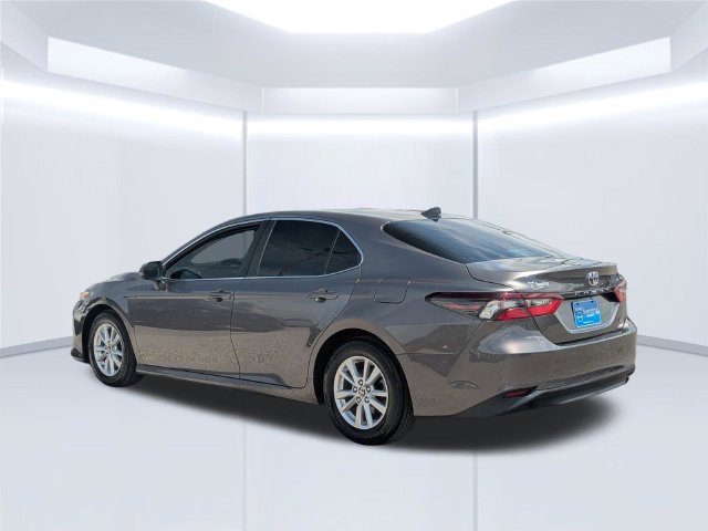 Used 2023 Toyota Camry LE FWD image 3