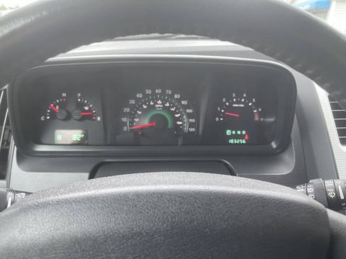 Used 2010 Dodge Journey SXT w/ Flexible Seating Group FWD image 16