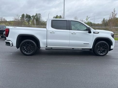 Used 2022 GMC Sierra 1500 Elevation w/ Elevation Premium Package AWD/4WD image 6