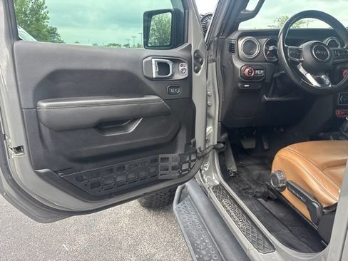 Used 2021 Jeep Gladiator Rubicon w/ LED Lighting Group AWD/4WD image 14