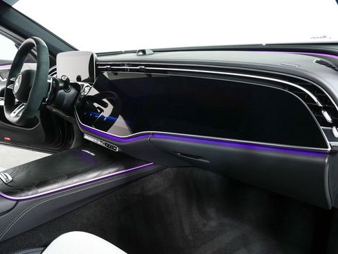 Used 2025 Mercedes-Benz E 53 AMG e 4MATIC Sedan image 25