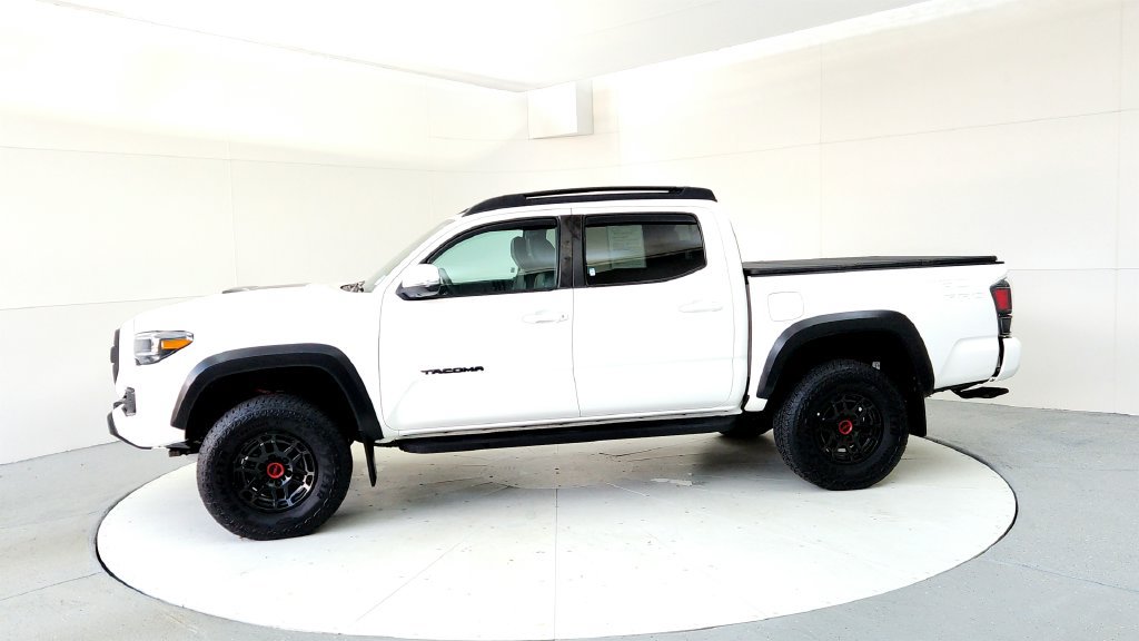 Certified 2023 Toyota Tacoma TRD Pro AWD/4WD image 3