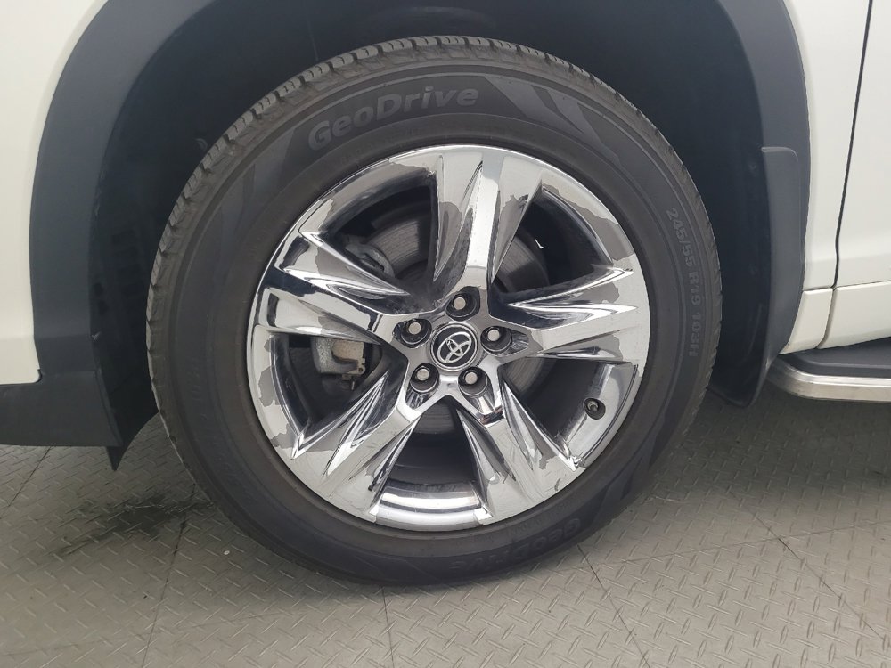 Used 2019 Toyota Highlander Limited Platinum AWD/4WD image 31