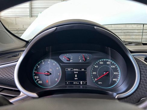 Used 2025 Chevrolet Malibu LT FWD image 21