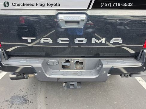 Used 2024 Toyota Tacoma Limited w/ Limited Package (LT) AWD/4WD image 8