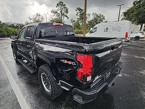 Used 2025 Chevrolet Colorado W/T w/ Advanced Trailering Package AWD/4WD image 4