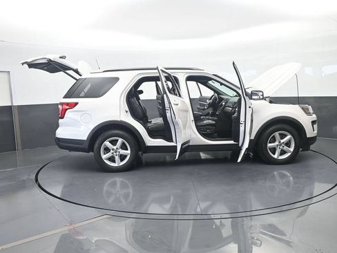 Used 2018 Ford Explorer XLT w/ Equipment Group 202A FWD image 75