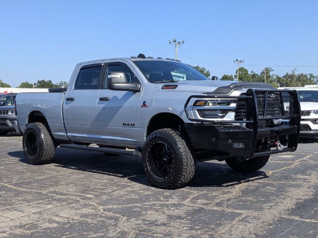 Used 2026 RAM 2500 Big Horn AWD/4WD image 2
