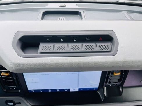 Used 2023 Ford Bronco Badlands w/ Sasquatch Package AWD/4WD image 31