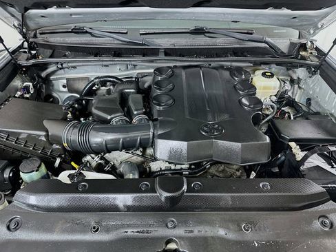 Used 2018 Toyota 4Runner TRD Off-Road w/ TRD Performance Package image 28