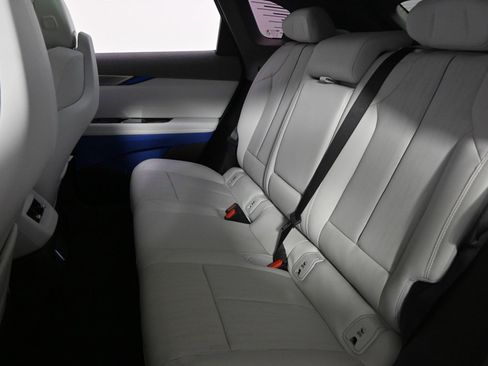 New 2026 Cadillac Optiq Luxury 2 image 21