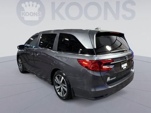Used 2023 Honda Odyssey Touring image 4