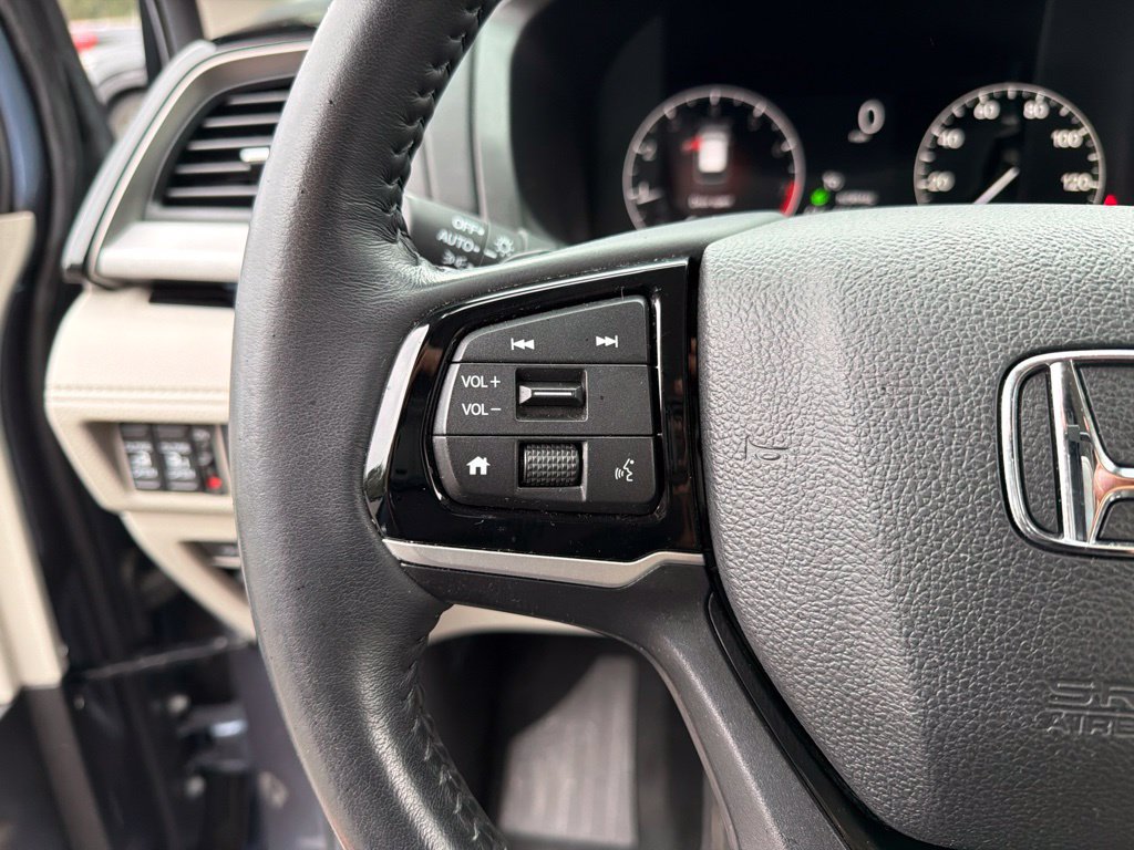 Certified 2025 Honda Odyssey Touring image 16