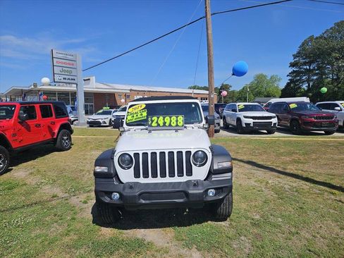 Used 2019 Jeep Wrangler Unlimited Sport AWD/4WD image 2