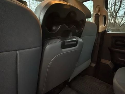 Used 2018 RAM 1500 Express image 23