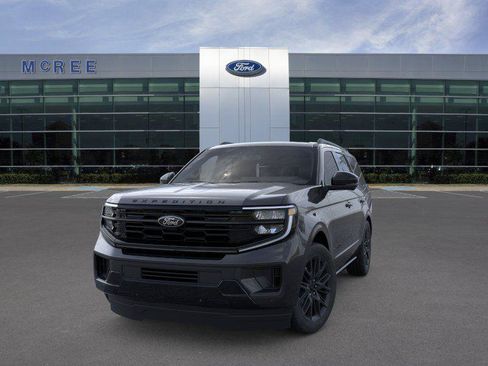 New 2026 Ford Expedition Platinum w/ Stealth Appearance Package AWD/4WD image 2