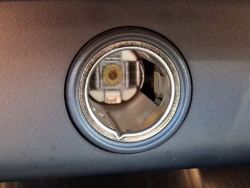 Used 2020 Volvo XC40 T5 R-Design image 26